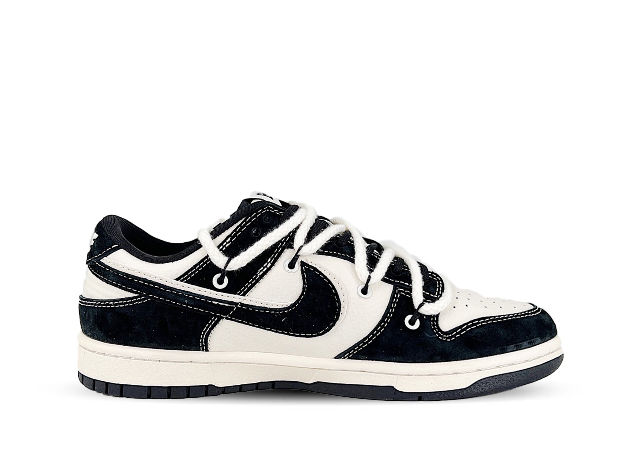 NIKE DUNK SB LOW BLACK